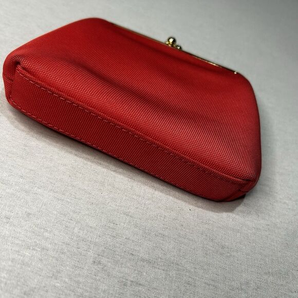 Dooney & Bourke Kiss-lock Coin Purse Wallet in Red, Card Slots, Classic - Picture 3 of 6